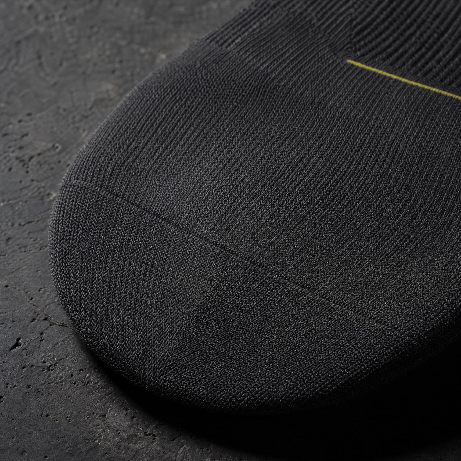 Close view of the knit structure of the Vent Premium